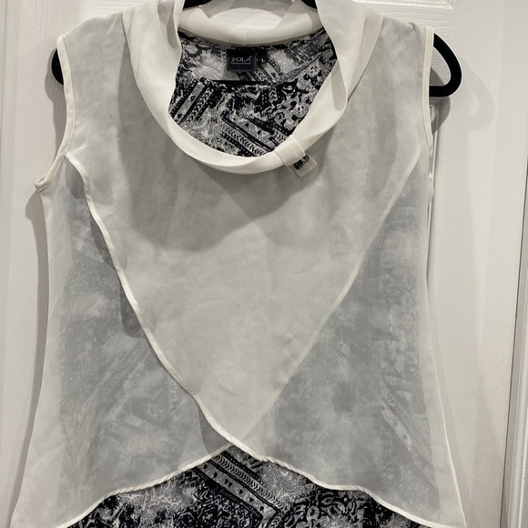 Women’s Blouse - Picture 2 of 7